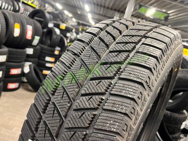 205/50R17 Dynamo Snow-H MWH01 93V XL - All-season tyres / Winter tyres