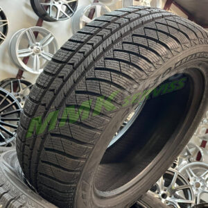 195/65R15 Sailun Atrezzo 4 Seasons 91T - All-season tyres